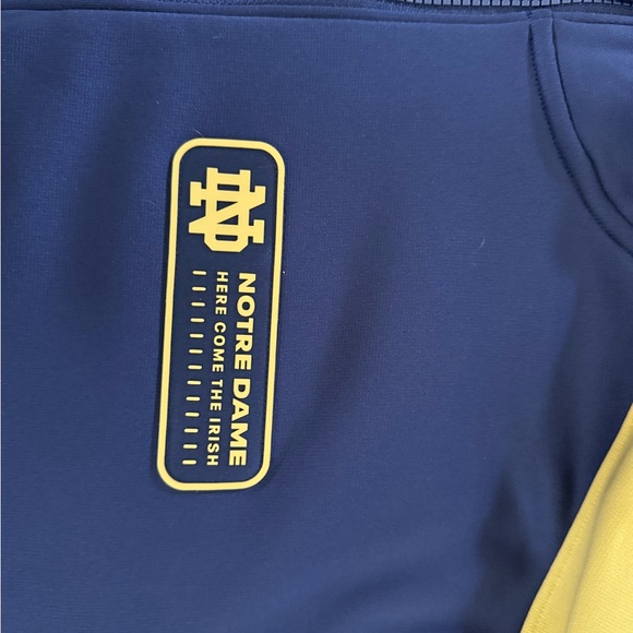 Men's Under Armour Navy Notre Dame Fighting Irish 2023 Sideline Quarter-Zip Hood - Picture 2 of 4